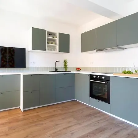 1br Design Balcony Center Tram & 10mins *