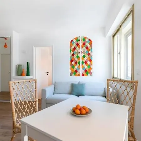 1br Design Balcony Center Tram & 10mins