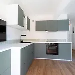 L2 Staywiz Us - 2p Moliere Balcons-ac-wifi-5mins Tram & 10mins Apartment