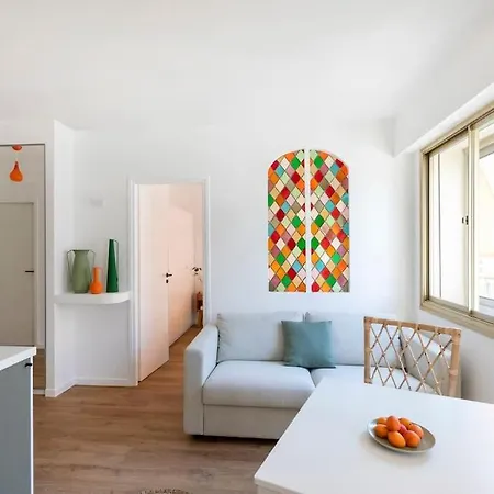 1br Design Balcony Center Tram & 10mins *
