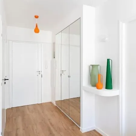 1br Design Balcony Center Tram & 10mins Appartement *