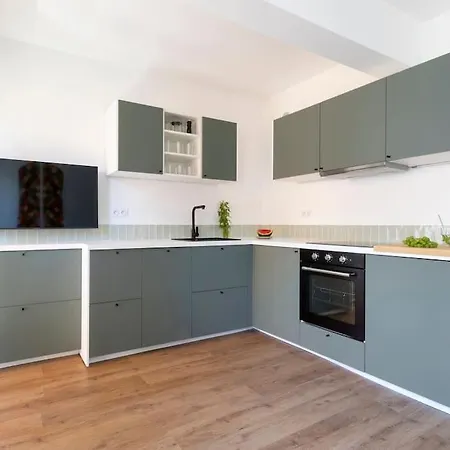 1br Design Balcony Center Tram & 10mins Appartement Nice