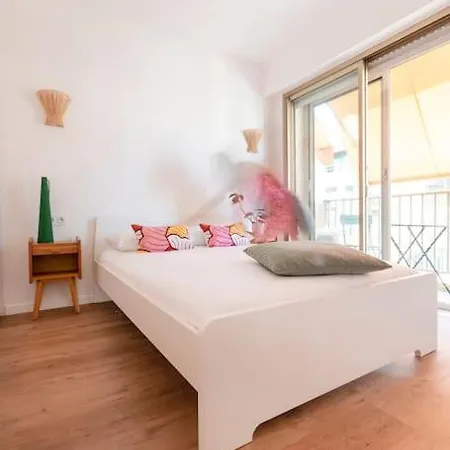 L2 2p Moliere Balcons/ac/wifi/5mins Tram & 10mins 니스